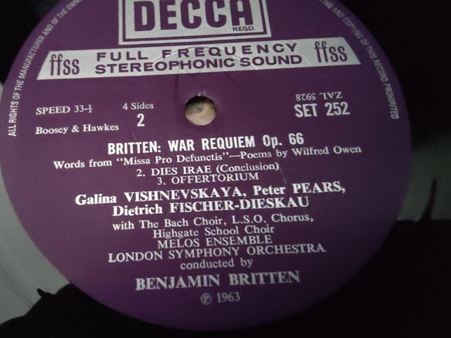Caja Vinilos Benjamin Britten War Requiem