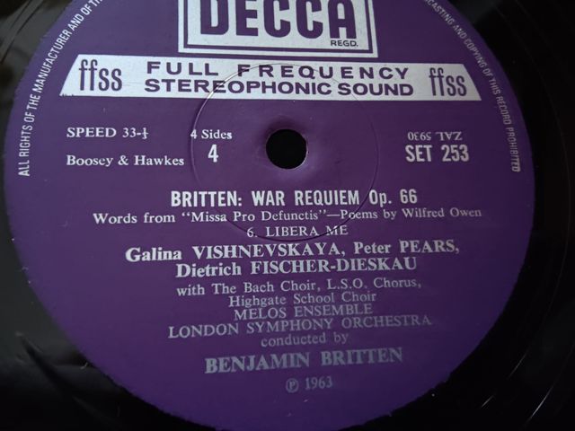 Caja Vinilos Benjamin Britten War Requiem
