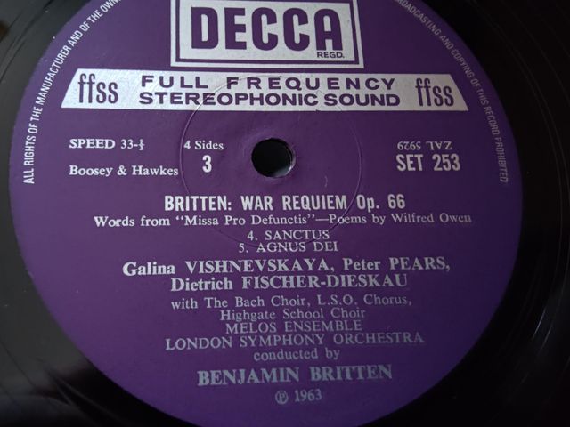 Caja Vinilos Benjamin Britten War Requiem