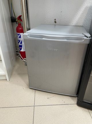 Mini congelador plateado JCV-32S