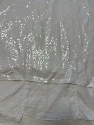 Camiseta blanca con brillantes