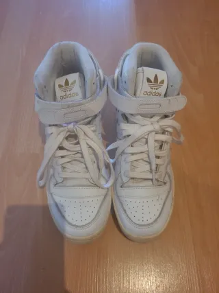 Adidas Bamba Doradas y Blancas