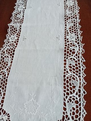 Striscia in lino Burano fatta a mano 105x35