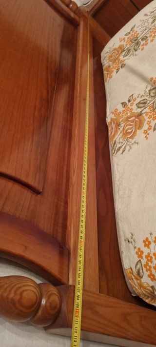 Conjunto habitación: mesilla, cama y mueble