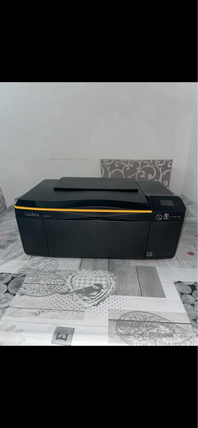 Impresora Kodak Negra y Amarilla