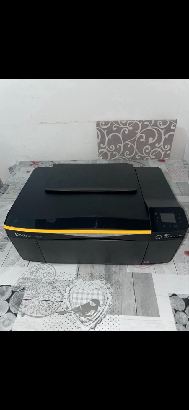 Impresora Kodak Negra y Amarilla