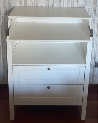 Cassettiera bianca con opzione di cambio