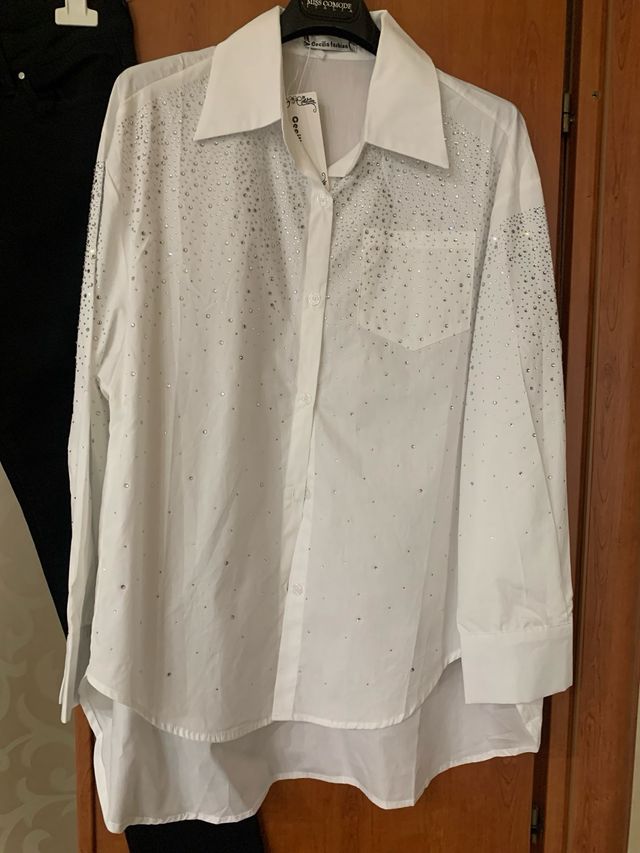 Camicia strass bianca e pantalone nero