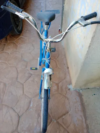 Bicicleta BH azul