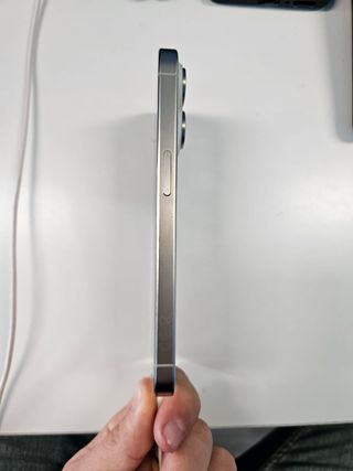 iPhone 15 Pro Argento