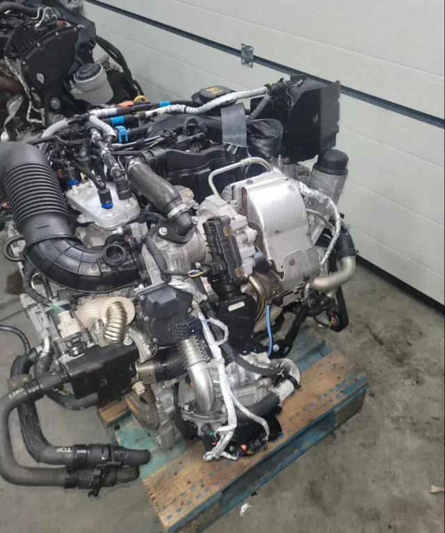 Motor Range Rover Evoque Jaguar  2.0d 204dtd