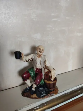 Figura Moranduzzo Anciano bebiendo Cerveza 12cm