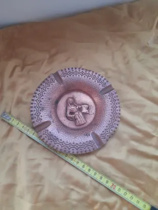 Posacenere in rame decorato