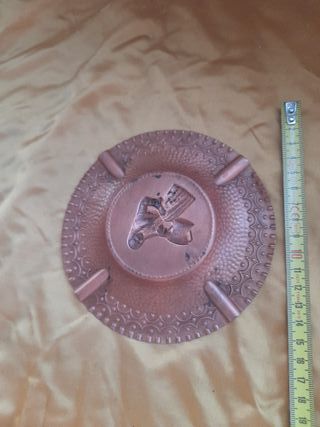 Posacenere in rame decorato