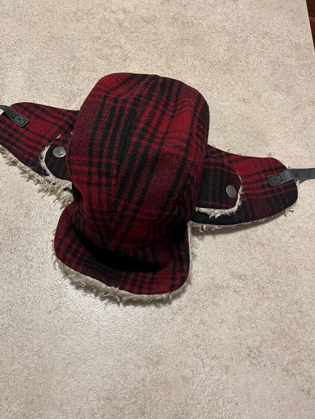 Cappello trapper Wrangler a quadri rosso/nero