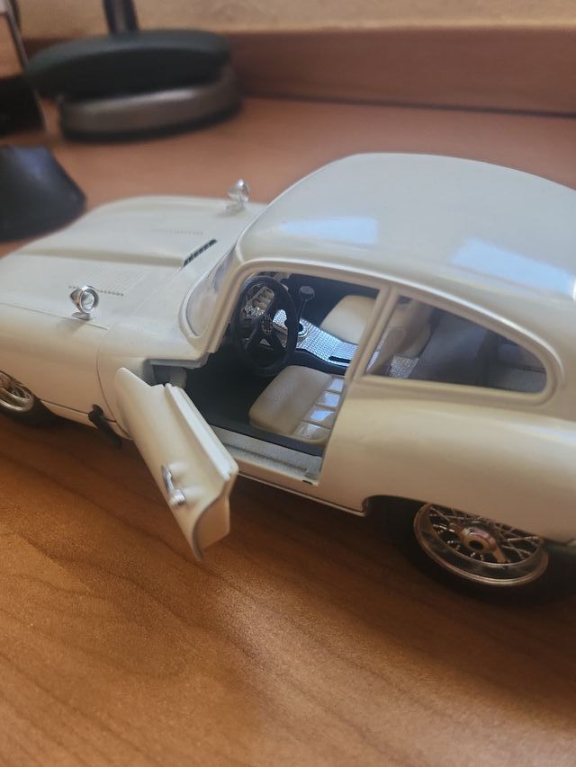 Jaguar E-Type 1961