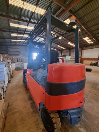 Carretilla Elevadora Eléctrica Toyota