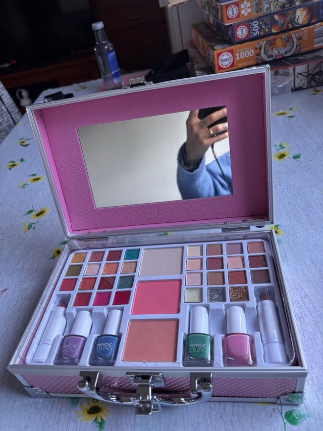 Caja de maquillaje