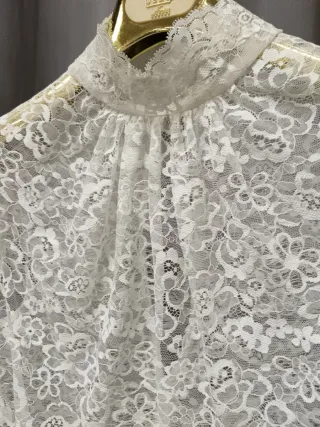 Top encaje blanco elegante para novia o eventos
