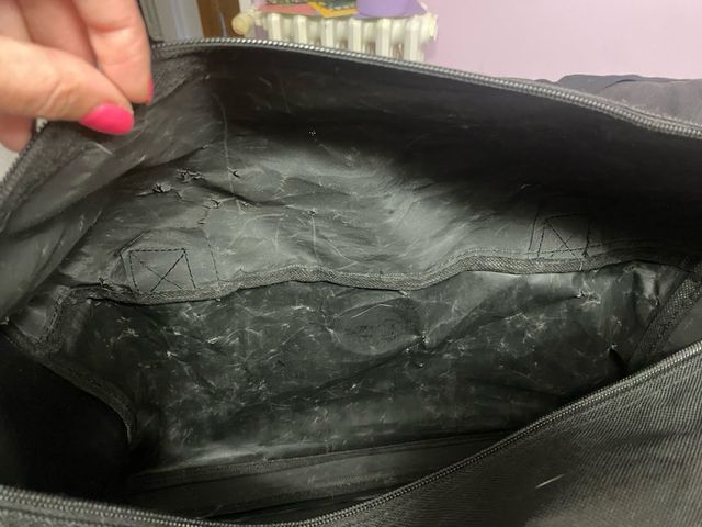 Bolsa Deporte Real Madrid Negra y Dorada