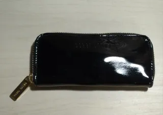 Estuche de brochas Bobbi Brown negro y dorado