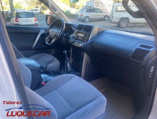 Toyota Land Cruiser 150 2010