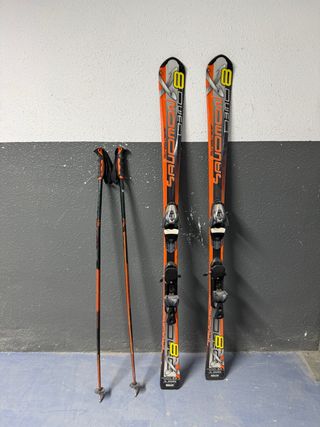 Esquís Salomon con bastones