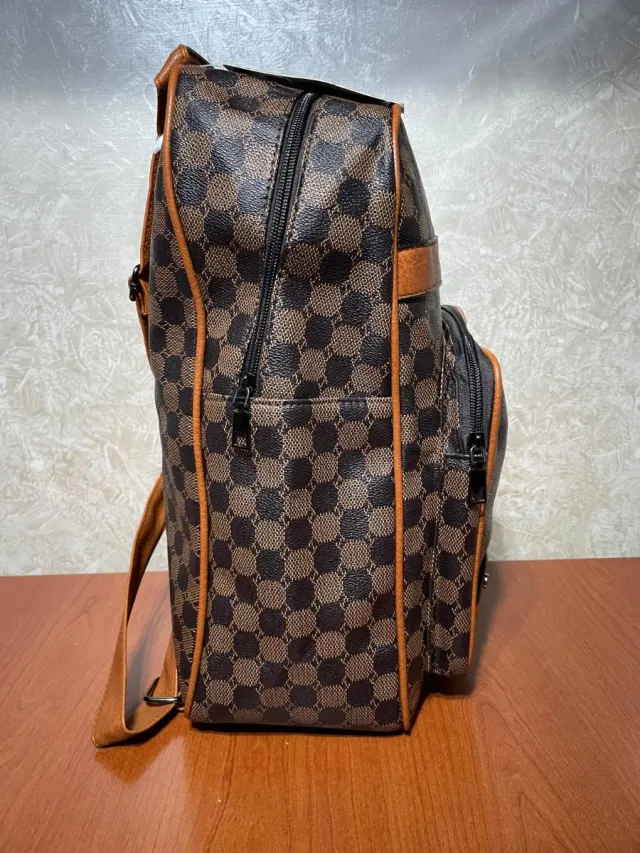 Zaino uomo marrone fantasia a scacchi nuovo 