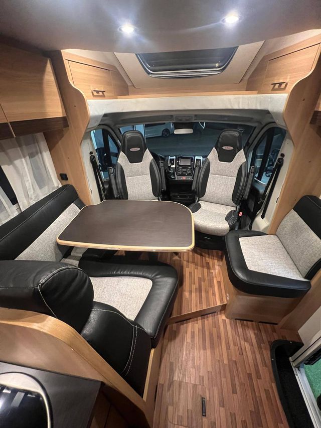 Autocaravana LMC H607