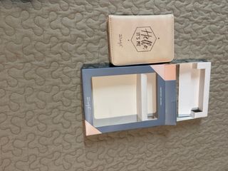 Cartera para pasaporte Hello It's Me