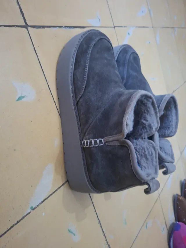 Botas de invierno grises