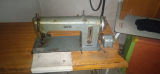 Máquina de coser Alfa plana