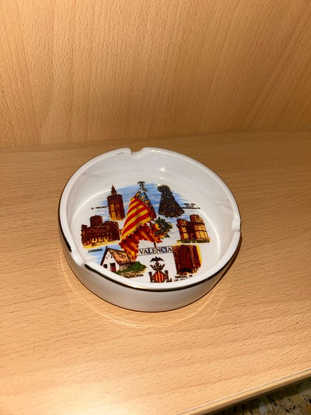 Cenicero souvenir Valencia