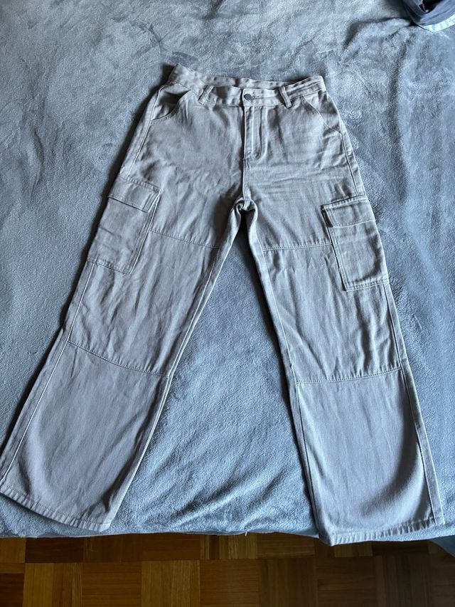 Pantalones vaqueros grises rectos