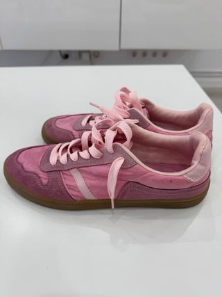 Zapatillas Stradivarius rosas