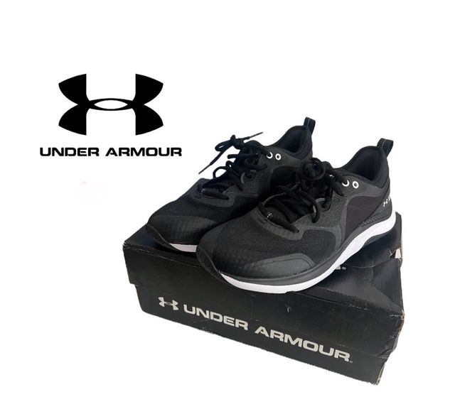 Talla 40. Zapatillas de mujer UNDER ARMOUR.