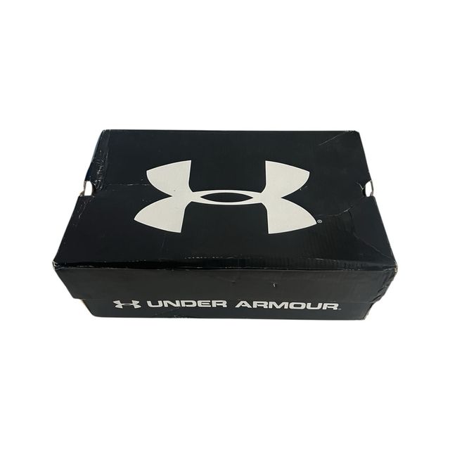 Talla 40. Zapatillas de mujer UNDER ARMOUR.