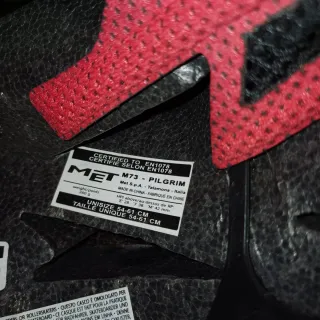 Casco de Bicicleta MET Blanco/Rojo/Negro