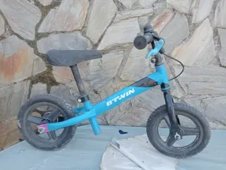 Bicicleta Decathlon de equilibrio niño Btwin