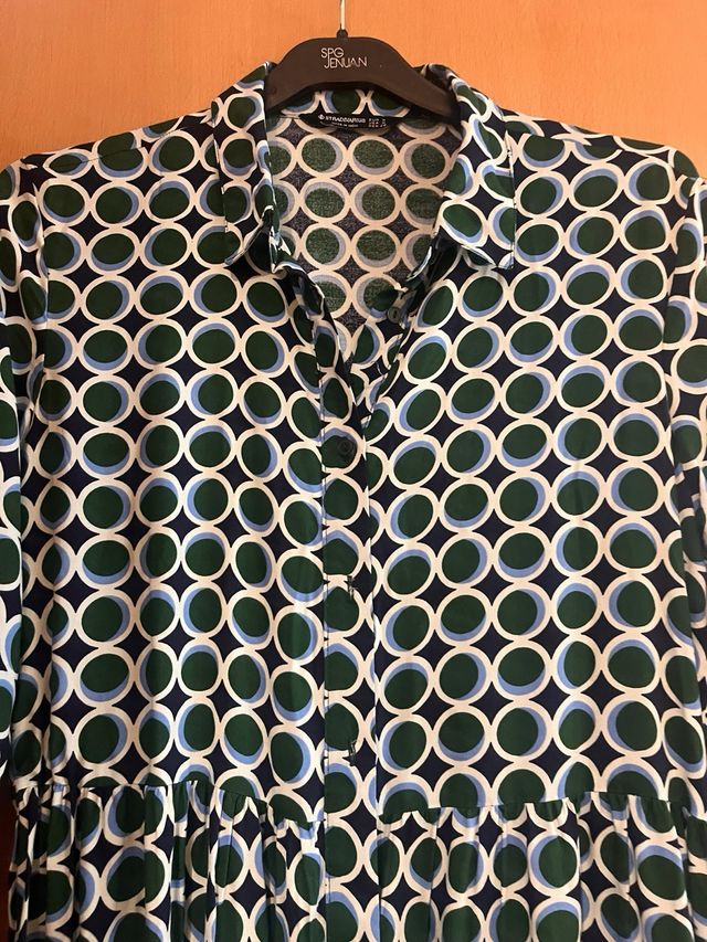 Vestido Stradivarius estampado círculos talla M