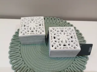 Cajas decorativas de madera tallada