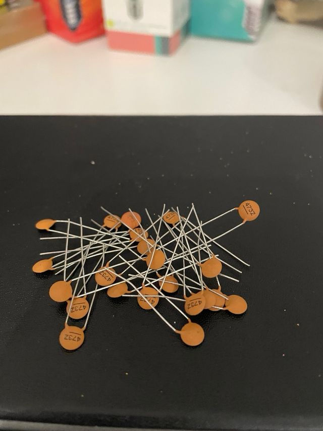 15 Condensatori Ceramici Disco 47K