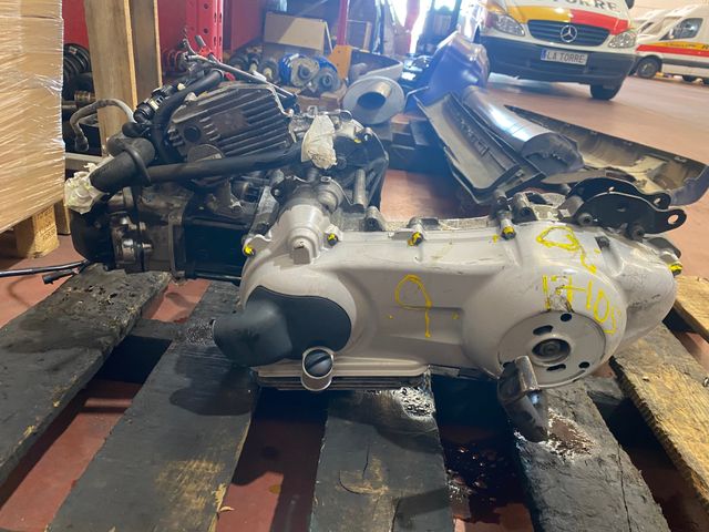 Motor Piaggio X Evo 250cc