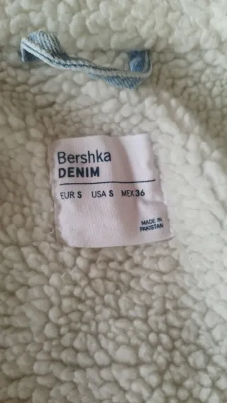 Chaqueta vaquera Bershka forrada Talla M