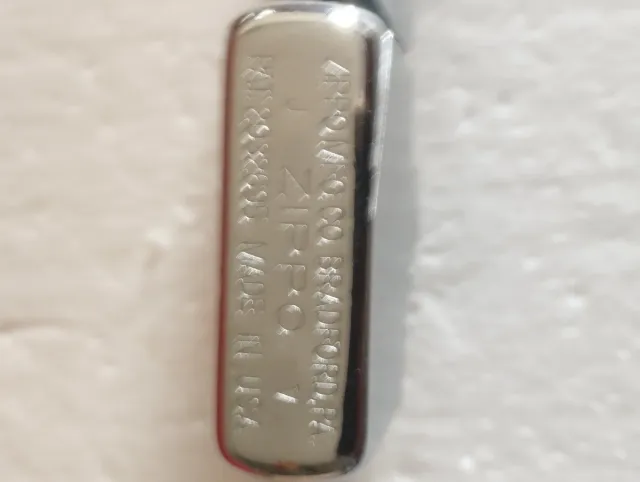 Accendino Zippo argentato