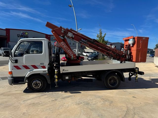 Camion cesta 3500kg NISSAN Cabstar