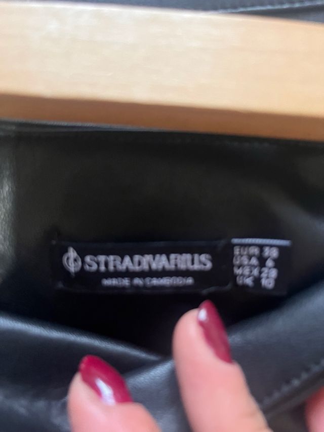 Falda Stradivarius Negra Talla 38