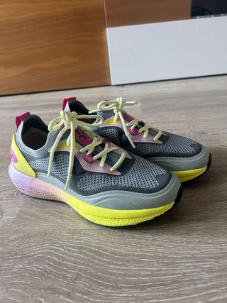 Zapatilla deportiva Hoff gris y amarillo