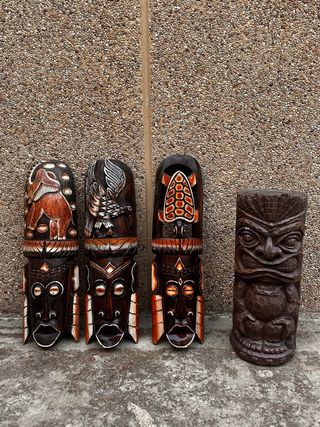 Tótem de madera tallada
