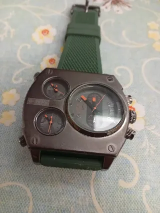 Reloj G-Style Gris y Verde con calendario 